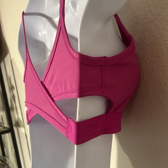 Nike Pink Sports Bra with Racerback Design - Picture 4 of 6